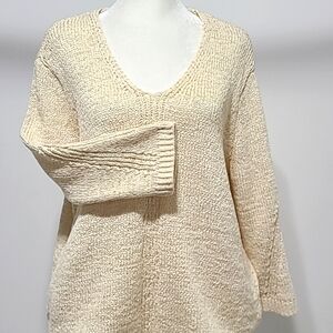 Grace Cream sweater Side Slits Long Sleeves NWT